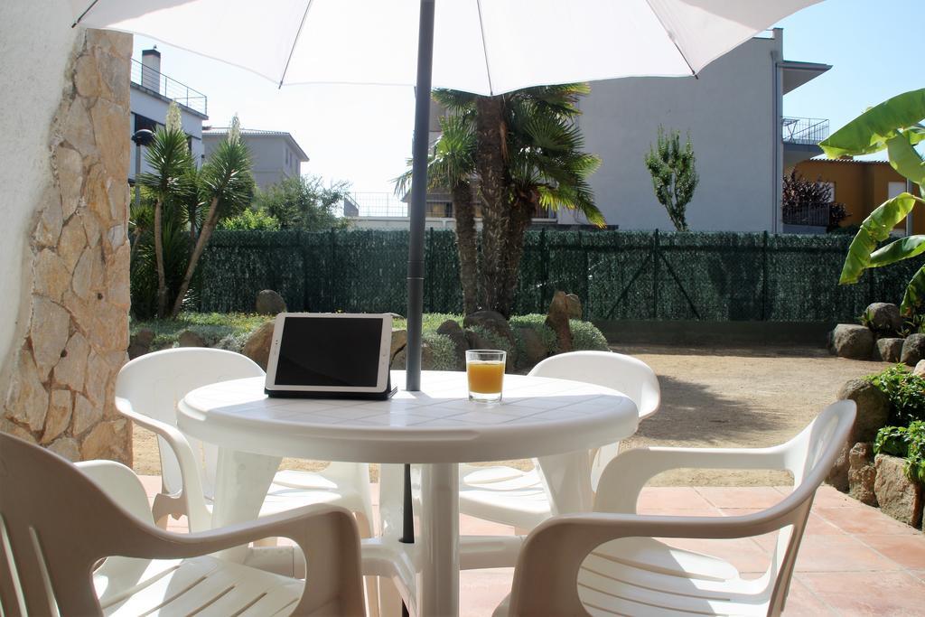 Apartaments Margarita Sabina Pinell Platja d'Aro Exterior photo