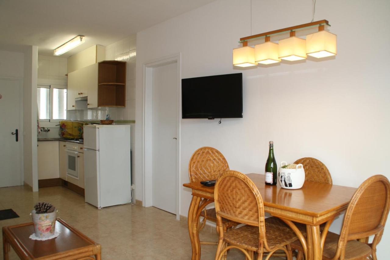 Apartaments Margarita Sabina Pinell Platja d'Aro Exterior photo
